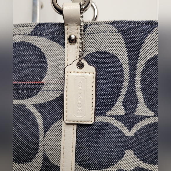 Coach Hampton Denim Large Signature Tote - Picture 2 of 12